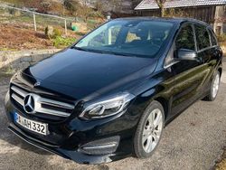 Schwarz Gebraucht 2018 Mercedes B180 Urban Van / Kleinbus | 13.700 € (Guter Preis)