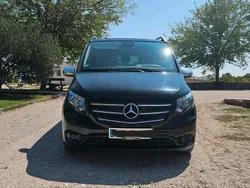 Schwarz Gebraucht 2016 Mercedes Vito Van / Kleinbus | 30.500 €
