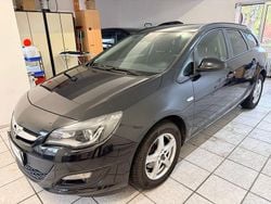 Schwarz Gebraucht 2015 Opel Astra Style Kombi | 4.999 € (Guter Preis)