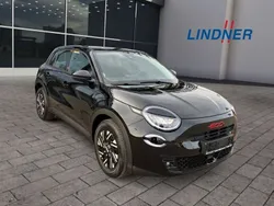 Schwarz Gebraucht 2024 Fiat 600E Red SUV | 27.990 € (Fairer Preis)