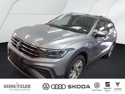 Silber Gebraucht 2024 VW Tiguan Allspace Life SUV | 38.450 € (Fairer Preis)