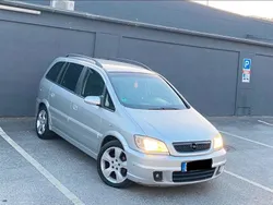 Silber Gebraucht 2005 Opel Zafira OPC Van / Kleinbus | 3.000 € (Teuer)