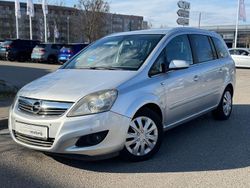 Silber Gebraucht 2008 Opel Zafira Innovation Van / Kleinbus | 3.490 € (Fairer Preis)