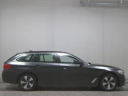 Grau Gebraucht 2020 BMW 520 Performance Kombi | 21.480 € (Superpreis)
