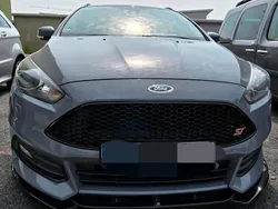 Grau Gebraucht 2017 Ford Focus ST Kombi | 14.500 € (Fairer Preis)