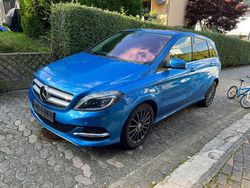 Suedseeblau Gebraucht 2016 Mercedes B Electric Drive Van / Kleinbus | 9.500 €