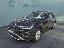 Schwarz Gebraucht 2024 VW T-Roc Life SUV | 24.400 € (Fairer Preis)
