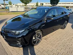 Schwarz Gebraucht 2018 Toyota Auris Touring Sports Team Kombi | 16.229 € (Fairer Preis)
