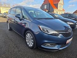 Blau Gebraucht 2018 Opel Zafira Innovation Van / Kleinbus | 11.999 € (Guter Preis)
