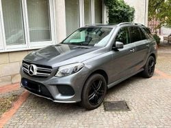Grau Gebraucht 2017 Mercedes GLE250 AMG SUV | 29.300 € (Guter Preis)