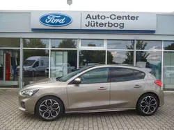 Diffused silver Gebraucht 2019 Ford Focus ST-Line Kombi | 20.890 € (Teuer)