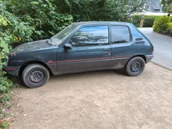 Grau Gebraucht 1992 Peugeot 205 Limousine | 3.000 €