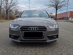 Grau Gebraucht 2014 Audi A4 Ambiente Kombi | 12.000 € (Fairer Preis)