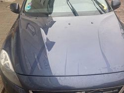 Blau Gebraucht 2015 Volvo V40 Momentum Limousine | 7.000 € (Guter Preis)