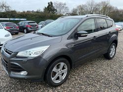 Grau Gebraucht 2016 Ford Kuga Titanium SUV | 13.200 € (Guter Preis)
