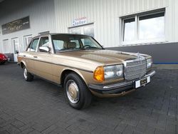 Gold Gebraucht 1983 Mercedes 200 Limousine | 15.900 €