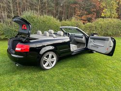 Schwarz Gebraucht 2022 Audi A4 Cabrio | 5.100 €