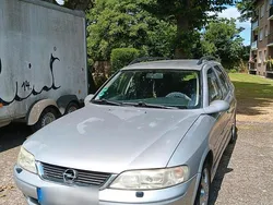 Grau Gebraucht 2001 Opel Vectra Kombi | 1.700 € (Teuer)