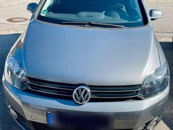 Grau Gebraucht 2009 VW Golf Plus Cross Van / Kleinbus | 5.800 € (Etwas zu teuer)