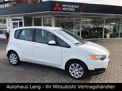 Weiß Gebraucht 2011 Mitsubishi Colt Kleinwagen | 5.500 € (Teuer)