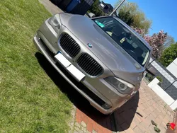 Grau Gebraucht 2010 BMW 730 Limousine | 10.999 € (Guter Preis)