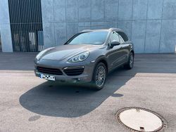 Grau Gebraucht 2010 Porsche Cayenne S E-Hybrid SUV | 16.499 € (Fairer Preis)