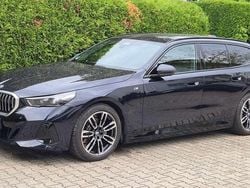 Schwarz Gebraucht 2024 BMW 530e M Sport Kombi | 58.900 €
