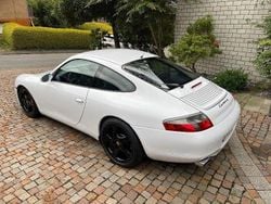 Schwarz Gebraucht 1999 Porsche 911 Carrera 4 Coupé | 41.250 € (Fairer Preis)