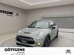 Grau Gebraucht 2017 Mini Cooper SD Kleinwagen | 12.900 € (Guter Preis)