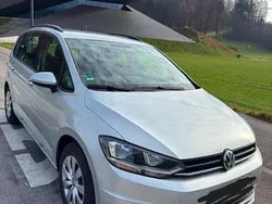 Silber Gebraucht 2019 VW Touran Van / Kleinbus | 11.900 € (Guter Preis)