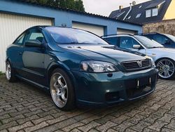 Grün Gebraucht 2002 Opel Astra Coupé | 4.700 €
