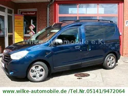 Blau Gebraucht 2015 Dacia Dokker Celebration Van | 11.490 € (Teuer)