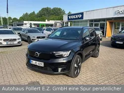 Schwarz Gebraucht 2023 Volvo XC40 Plus SUV | 41.900 € (Fairer Preis)