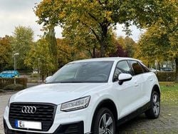 Weiß Gebraucht 2017 Audi Q2 Design SUV | 16.999 € (Fairer Preis)