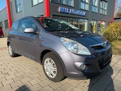 Grau Gebraucht 2012 Hyundai i20 Edition Kleinwagen | 2.300 € (Guter Preis)
