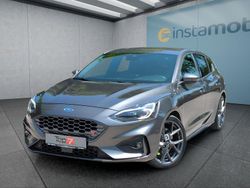 Grau Gebraucht 2020 Ford Focus ST Limousine | 24.749 € (Etwas zu teuer)