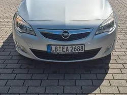 Silber Gebraucht 2011 Opel Astra Sport Kombi | 3.200 € (Guter Preis)