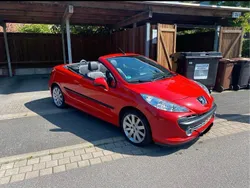 Rot Gebraucht 2008 Peugeot 207 CC Platinum Cabrio | 2.850 € (Guter Preis)