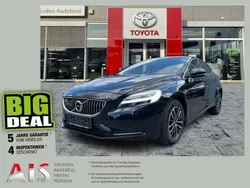 Onyx black / metallic Gebraucht 2018 Volvo V40 Inscription Kombi | 18.990 € (Fairer Preis)