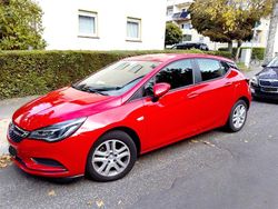 Rot Gebraucht 2016 Opel Astra Selection Limousine | 8.300 € (Guter Preis)