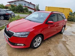 Rot Gebraucht 2021 Skoda Fabia Style Kombi | 14.570 € (Guter Preis)