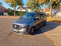 Grau Gebraucht 2020 Mercedes EQV300 Van / Kleinbus | 45.300 € (Teuer)