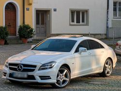 Weiß Gebraucht 2011 Mercedes CLS350 AMG Coupé | 28.390 € (Teuer)