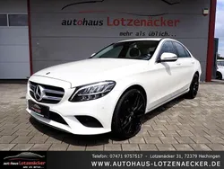 Weiß Gebraucht 2019 Mercedes C300 Limousine | 26.990 € (Guter Preis)