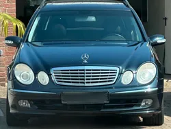Schwarz Gebraucht 2003 Mercedes E270 Kombi | 2.600 € (Fairer Preis)