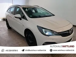 Weiß Gebraucht 2020 Opel Astra Edition Kombi | 10.450 € (Guter Preis)