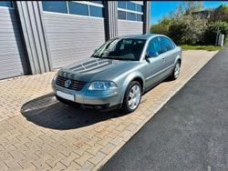 Grau Gebraucht 2004 VW Passat Limousine | 2.000 € (Guter Preis)