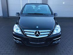 Schwarz Gebraucht 2010 Mercedes B180 Van / Kleinbus | 7.985 € (Fairer Preis)