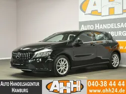 Schwarz Gebraucht 2017 Mercedes A200 Urban Limousine | 18.990 € (Fairer Preis)