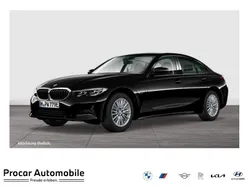 Schwarz Gebraucht 2022 BMW 320 M Sport Limousine | 27.490 €